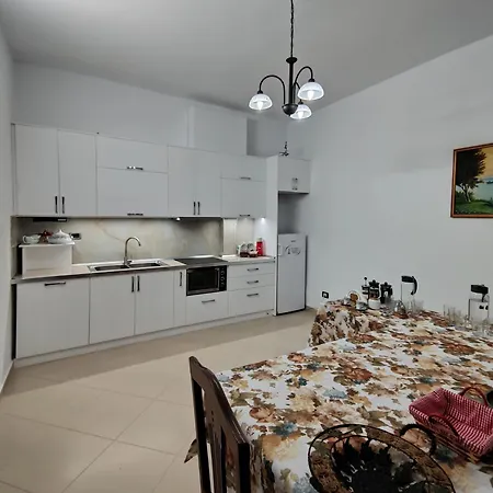 Palma Center Guest house Berat
